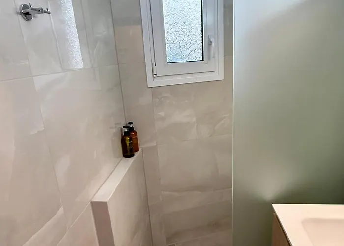 Thano's House 1 Apartment *