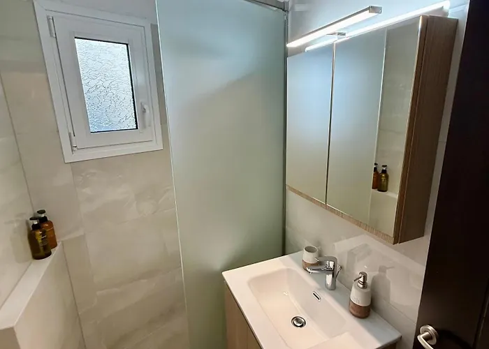 Thano's House 1 Apartment *