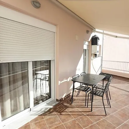 Apartment Thano's House 1 *