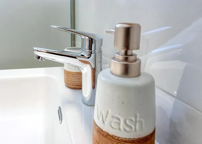 公寓 Thano's House 1 *